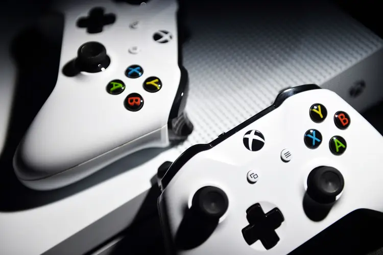 Rumores nas redes sociais sugerem que o Xbox pode abandonar a exclusividade de seus games (Sezgin Pancar/Getty Images)