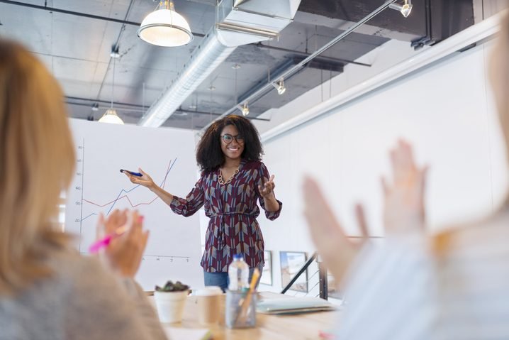 Como aumentar seu carisma e ser adorado no trabalho