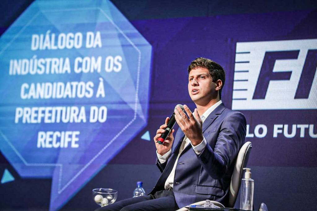 João Campos mantém liderança com 76% das intenções de voto em Recife, aponta pesquisa Quaest