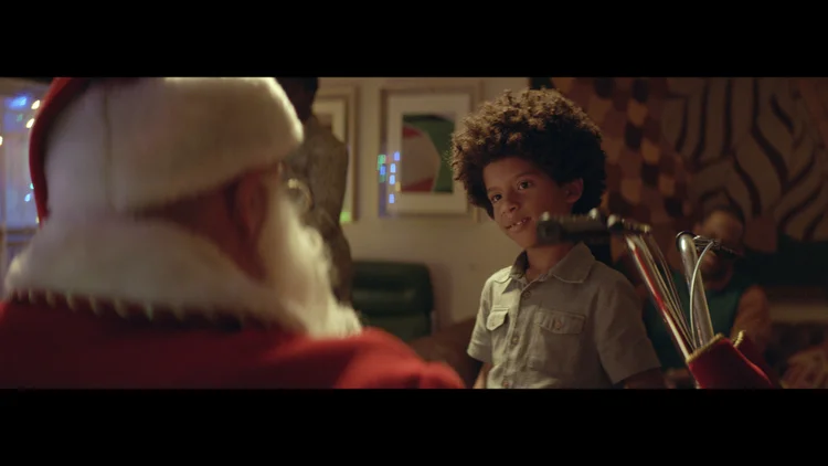 Campanha de Natal do Boticário traz Papai Noel negro (O Boticário/Reprodução)