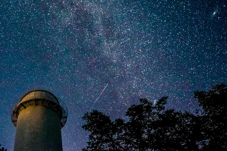 Meteoros: a chuva está ativa desde o dia 17 de julho e vai até 24 de agosto. (Sergei Malgavko/Getty Images)