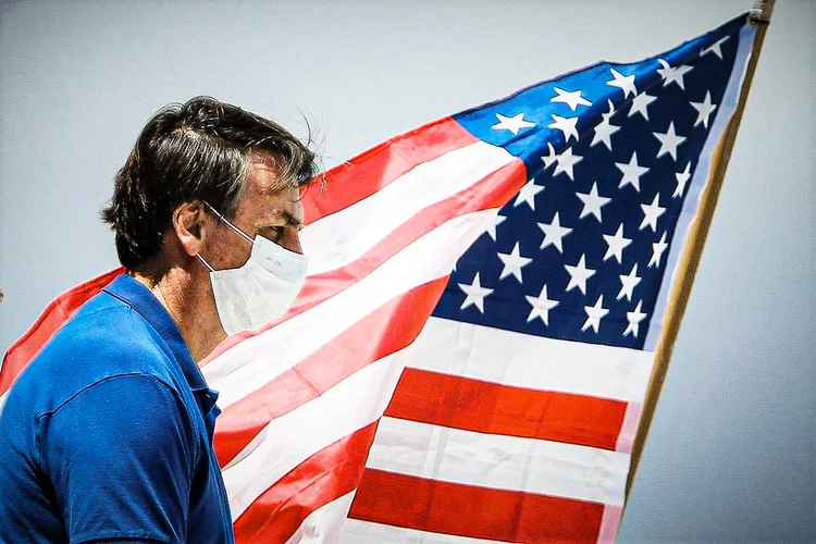 Torcida de Bolsonaro por Donald Trump colocava Brasília em choque com a nova era inaugurada em Washington (Adriano Machado/Reuters)