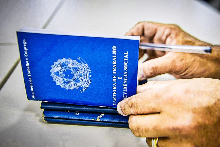 Programa de redução de jornada e salário deve ser renovado (Marcello Casal/Agência Brasil)