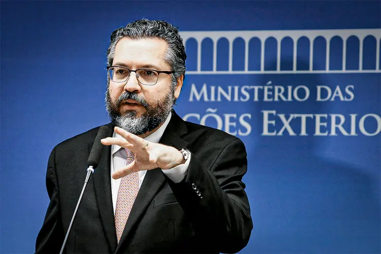 Ernesto Araújo: ministro deu respaldo às desconfianças dos manifestantes a respeito da segurança do processo eleitoral (Wilson Dias/Agência Brasil)