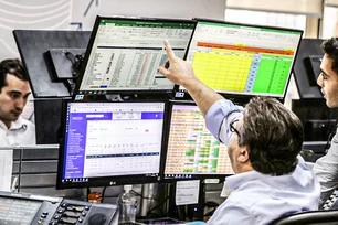 Imagem referente à matéria: Ibovespa opera em leve alta em dia de 'Super Quarta'