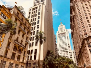 Imagem referente à matéria: Este edifício histórico no centro de São Paulo vai ser transformado em prédio residencial
