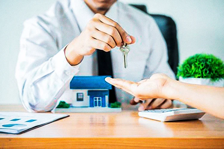 Com a perspectiva de alta dos juros dos financiamentos habitacionais, a hora de comprar um imóvel é agora? (Getty Images/Getty Images)