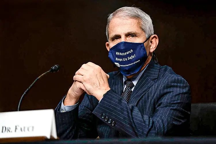 Anthony Fauci: CDC autorizou que vacinados não usem máscara (Pool/Getty Images)