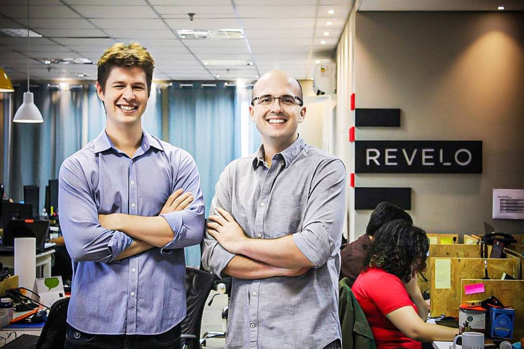 Lachlan de Crespigny e Lucas Mendes, sócios da Revelo: startup se prepara para a terceira edição do Revelo Awards (Revelo/Divulgação)