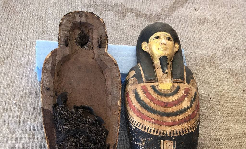 Nova descoberta no Egito revela múmias e estátuas com 4.500 anos