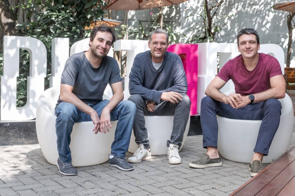 Gustavo Gierun, David Laloum e Gustavo Araujo, sócios do Distrito: a startup foi fundada em 2014 para ser um hub de inovação no ecossistema brasileiro de tecnologia (Paulo Henrique Teodoro/Distrito/Divulgação)
