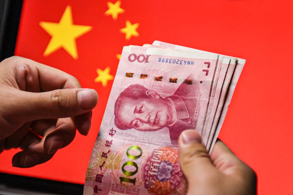 Iuane: moeda chinesa (SOPA Images / Colaborador/Getty Images)