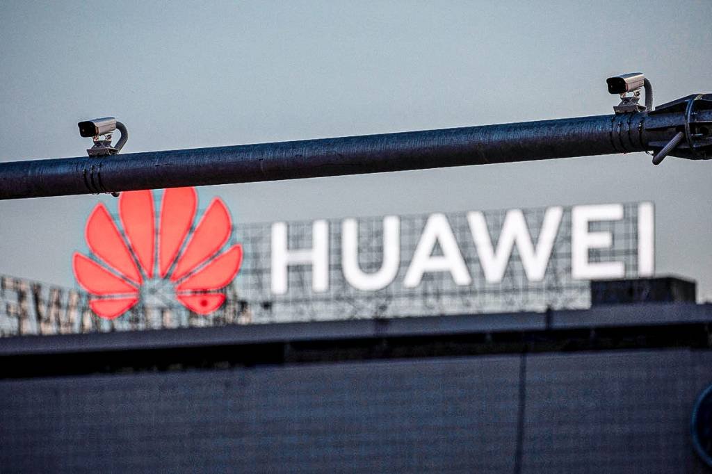 Huawei: a proibição colocou os negócios de celulares da Huawei sob imensa dificuldade (Marko Djurica/Reuters)