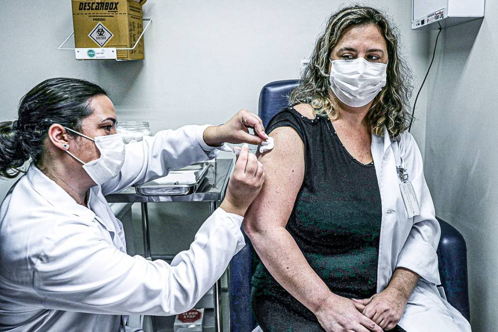 Qualquer brasileiro poderá se vacinar contra a covid-19 em SP, diz governo