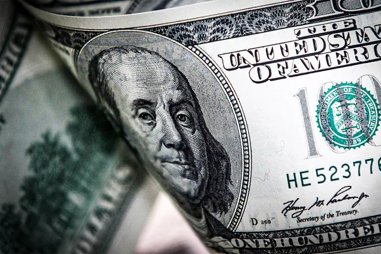 Recuperação da economia dos EUA tem dado força para a alta do dólar no mundo todo (Lee Jae-Won/Reuters)
