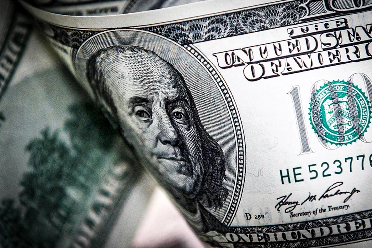 Dólar caiu cerca de 15% em relação ao real no primeiro trimestre de 2022, para surpresa da maior parte do mercado (Lee Jae-Won/Reuters)