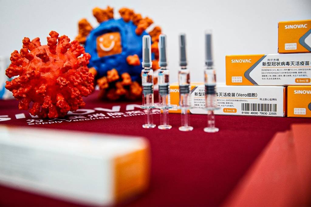 Vacina do Butantan tem 78% de eficácia contra covid-19 em estudo no Brasil