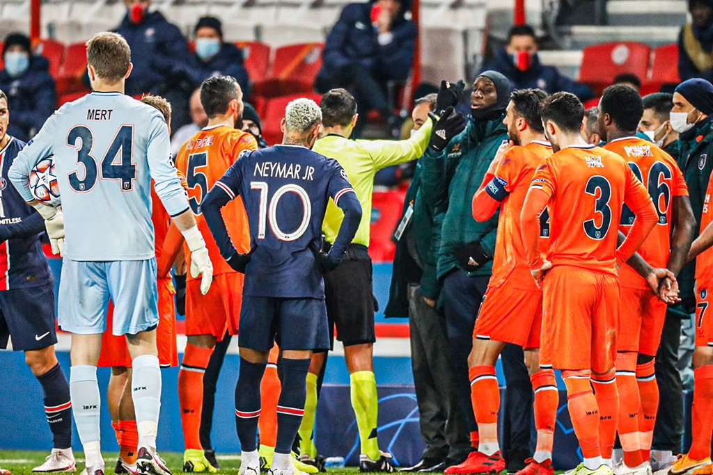 PSG e Basaksehir saem de campo após acusação de racismo