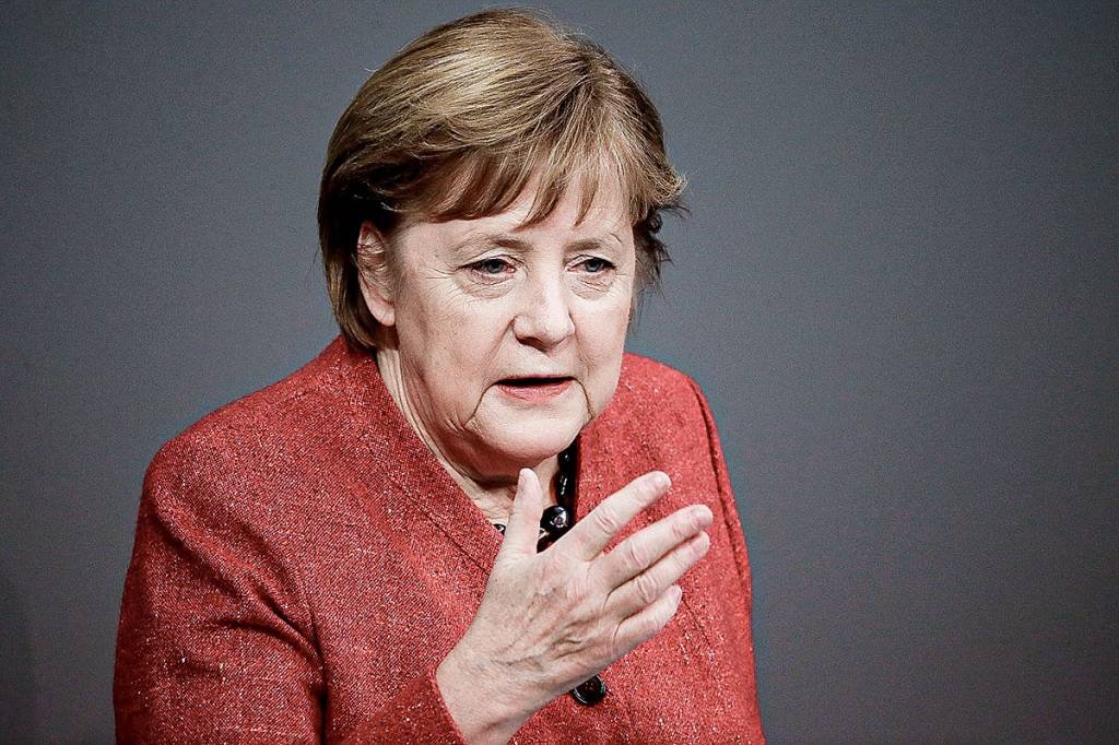Merkel: "Em tempos de globalização, quando se persegue uma política nacional, há que se pensar na interconexão global" (Hannibal Hanschke/Reuters)