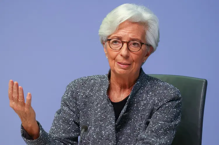 A presidente do Banco Central Europeu (BCE), Christine Lagarde, defendeu nesta segunda-feira, 25, que os bancos centrais "não podem ignorar" as mudanças climáticas (Kai Pfaffenbach/Reuters)