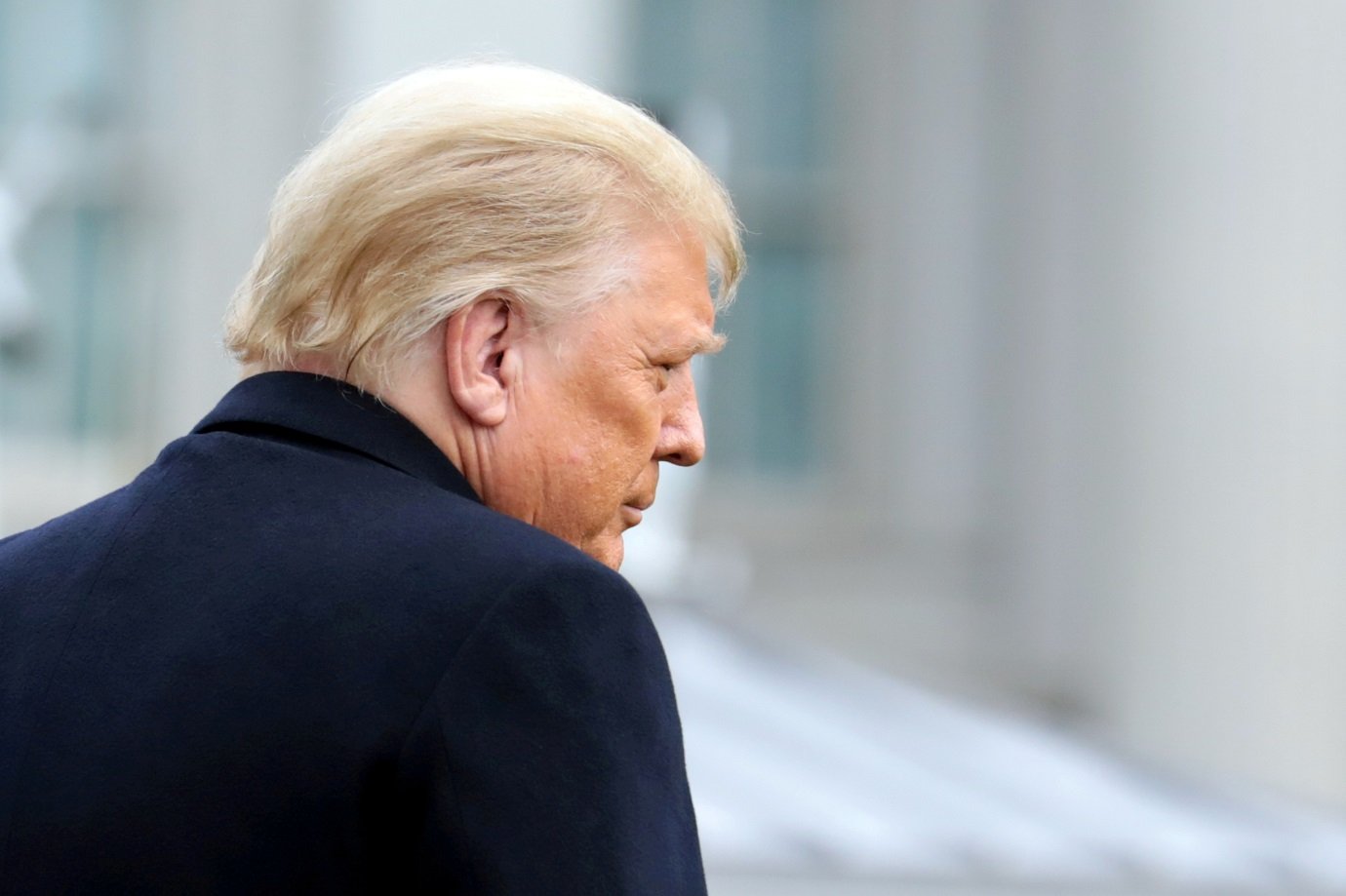 Fora da Casa Branca, Trump enfrentará futuro incerto e ameaças legais