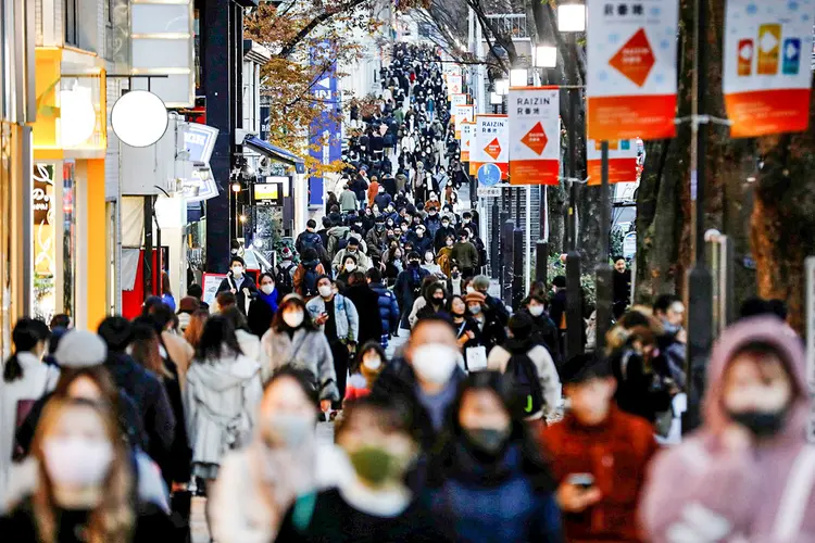 Tóquio: "o vírus não tem calendário, pode atingir em qualquer momento, no Natal, no fim do ano ou início do próximo" (Kim Kyung-Hoon/Reuters Brazil)