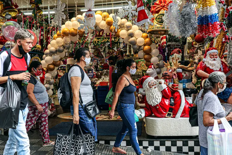 Pandemia trouxe mudanças significativas nos hábitos e decisões de compra e isso impactou o jeito que as pessoas estão consumindo (Amanda Perobelli/Reuters)
