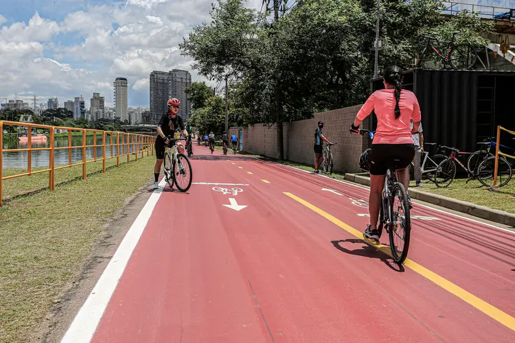 Ciclovias em SP: Estudo com 1.500 pessoas mostra que os ciclistas paulistanos são, em sua maioria, homens jovens e fisicamente ativos (Governo do Estado de São Paulo/Divulgação)