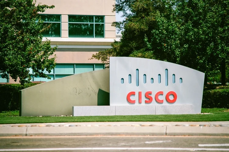 No momento, a Cisco está focando seus esforços em inteligência artificial e parcerias com a Nvidia (mith Collection/Gado/Getty Images)