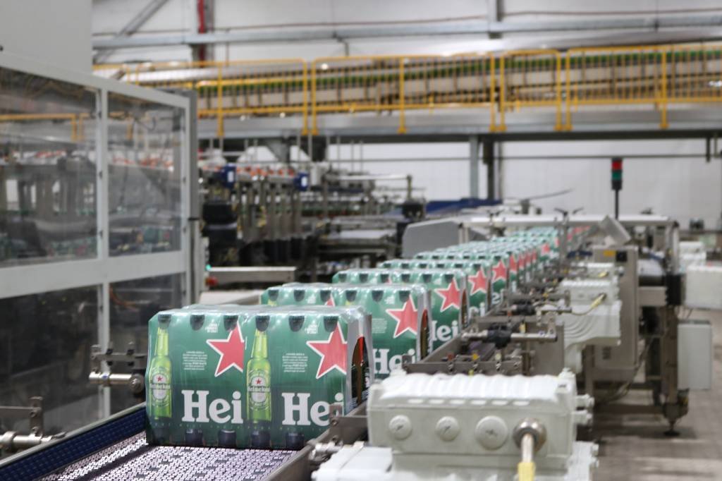 Receita da Heineken cresce 10%  no 1º semestre com mais venda da 'verdinha' e preços mais altos