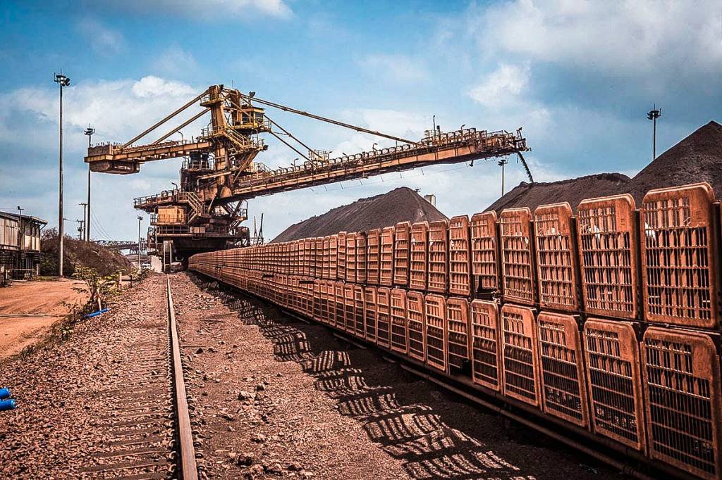 Minério de ferro: Goldman corta projeção de preço com queda na demanda