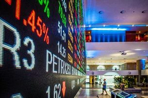 Em 6º pregão de queda, Ibovespa fecha semana com perda de 3%