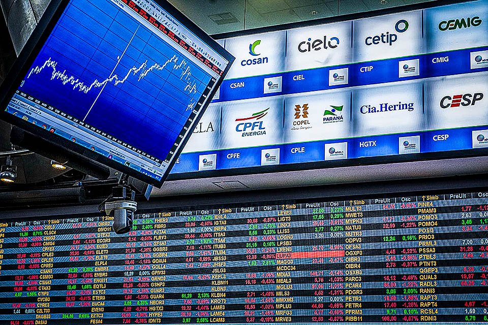 ETFs que seguem o Ibovespa crescem e taxas de administração caem