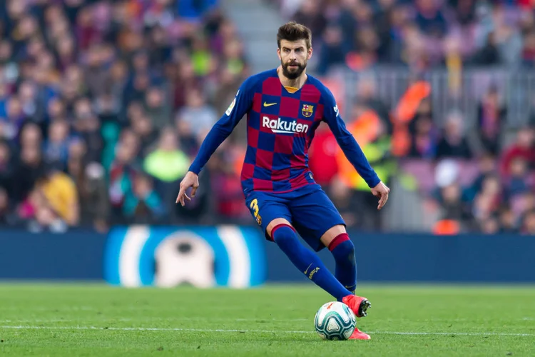 Ídolo do Barcelona, Piqué é um dos maiores jogadores da história do clube (DeFodi Images/Getty Images)