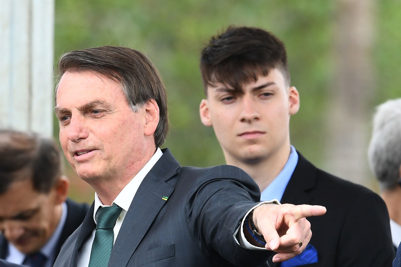 Jair Renan Bolsonaro é Alvo De Busca E Apreensão Em Operação Da Polícia ...