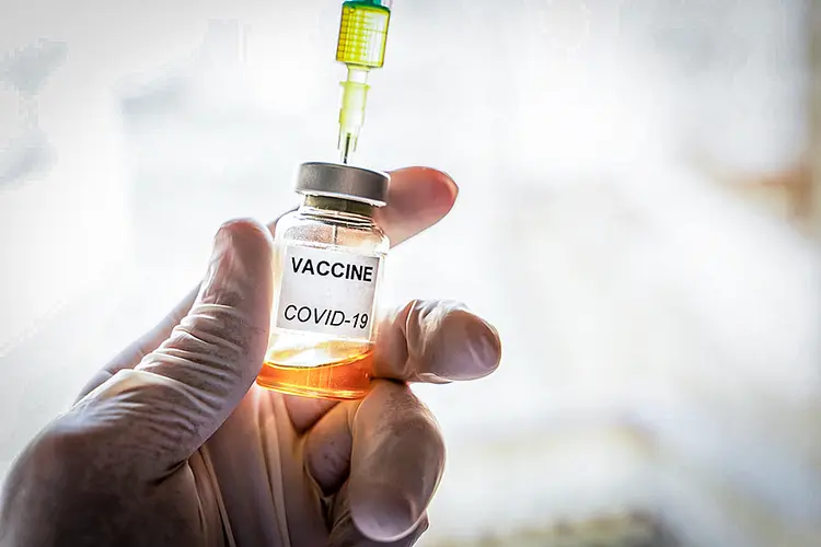 Vacinas: solenidade será às 10h no Palácio do Planalto (Javier Zayas Photography/Getty Images)