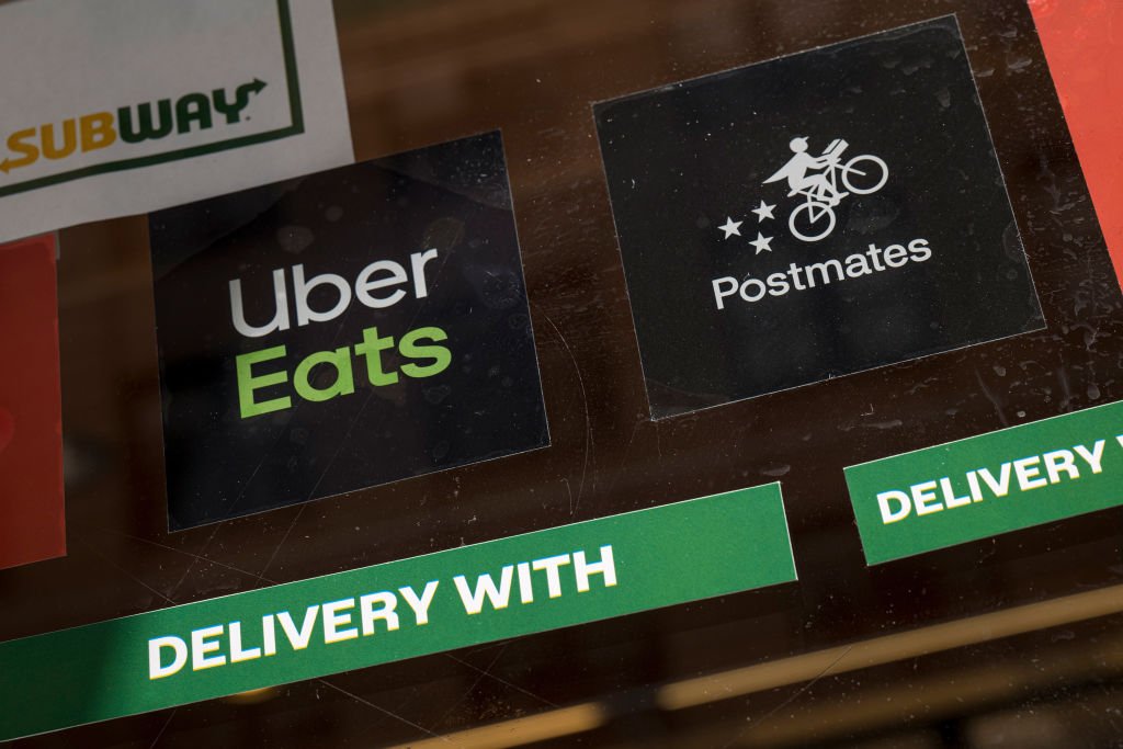 Uber: empresa aumentou sua participação no mercado de entrega de refeições (loomberg / Colaborador/Getty Images)