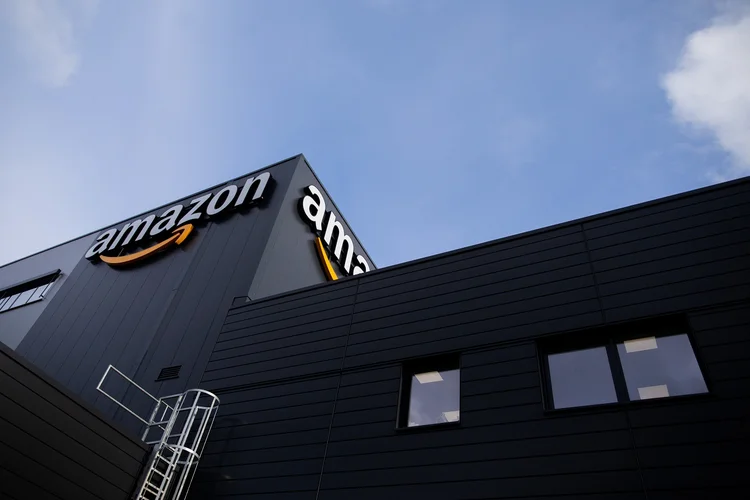 Amazon: mazon também vai exigir que os funcionários estejam perto o bastante de suas equipes para que possam programar reuniões com um dia de antecedência (Picture alliance /Colaborador/Getty Images)