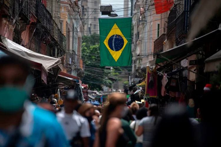 Previdência: a reforma da Previdência federal determina que os servidores devem pagar uma alíquota de 14%, ou variável de acordo com a faixa salarial (Mauro Pimentel / AFP/Getty Images)