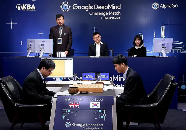 AlphaGo: inteigência do Google já havia derrotado mestre de Go antes. Agora ela não precisa nem aprender as regras de antemão (Google/Getty Images)