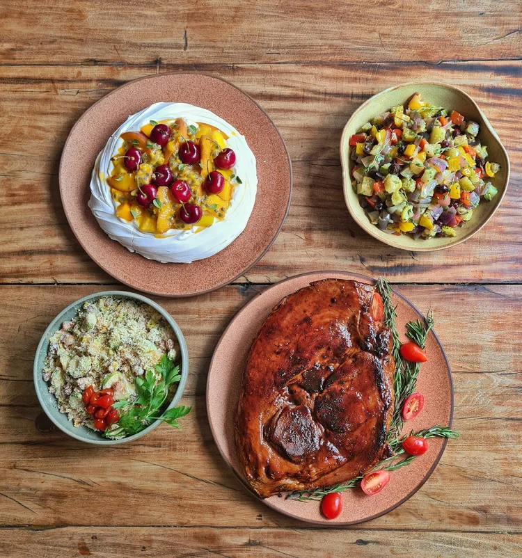 Comida sertaneja do Restaurante Mocotó é uma das opções para  ceia de Natal em casa. (Mocotó/Divulgação)