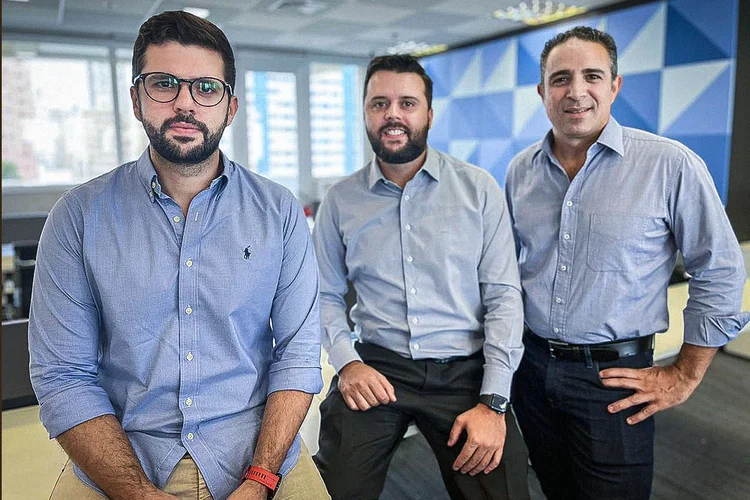 Felipe Azevedo, Bruno Lopes e Gustavo Figueiredo, da Renova Invest: em 2021, o melhor para o investidor é focar no longo prazo (Renova Invest/Divulgação)