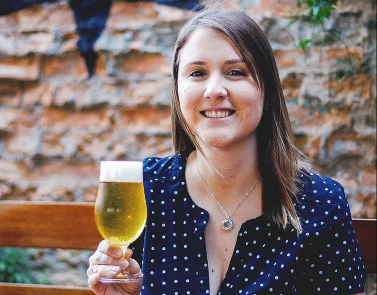 Laura Aguiar, líder de conhecimento e cultura cervejeira da Ambev: objetivo da academia é impactar 2.000 alunos ao longo de 2021 (Renata Monteiro/Ambev/Divulgação)