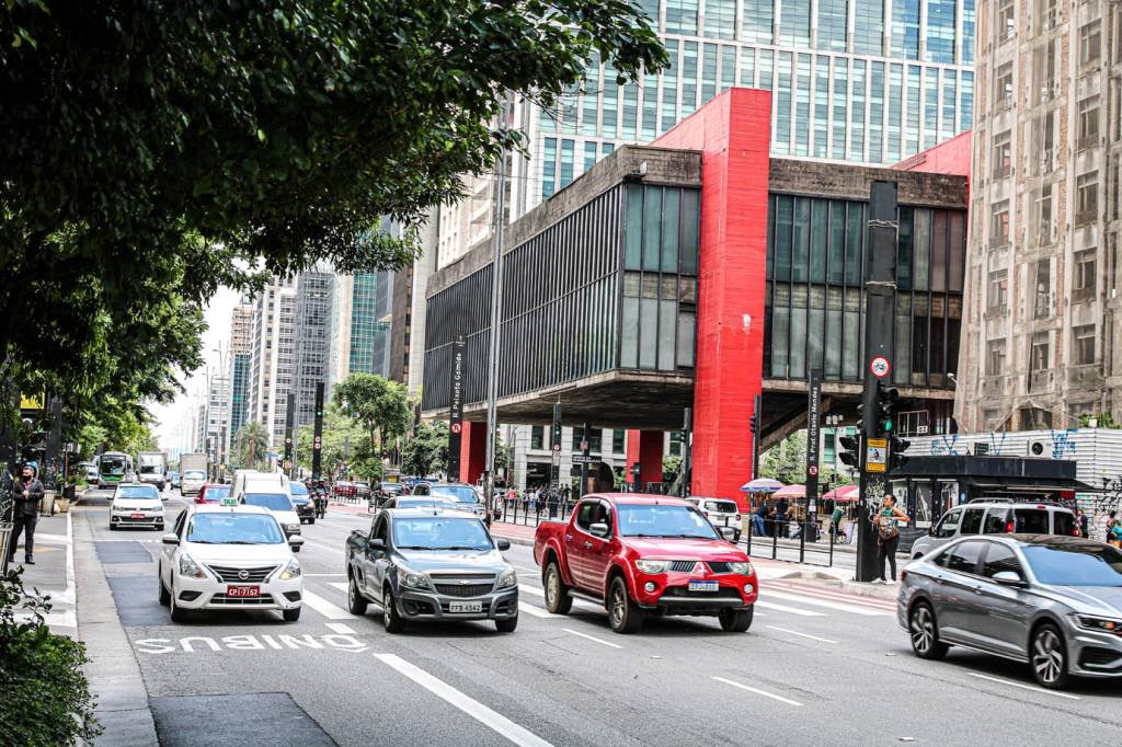 Avenida Paulista, em São Paulo: transporte gratuito no dia da eleição (Rovena Rosa/Agência Brasil)