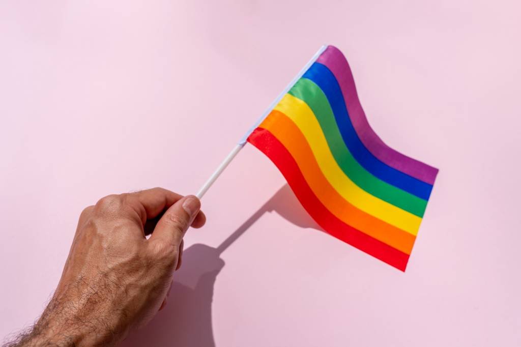 Desemprego e insegurança financeira pioram entre os LGBTQIA+, diz estudo