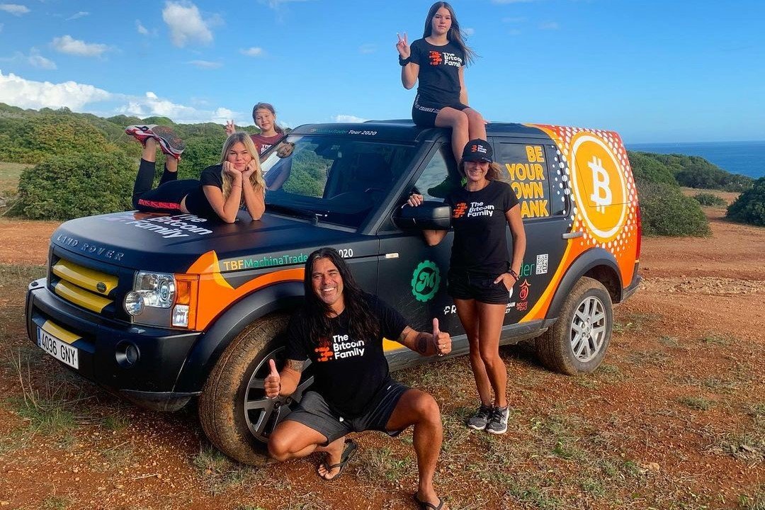 Família que enriqueceu com bitcoin esconde carteiras cripto pelo mundo