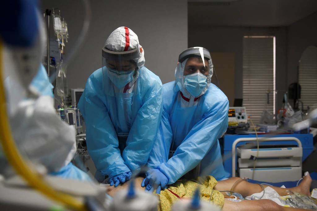 EUA registram semana com maior número de mortos desde início da pandemia