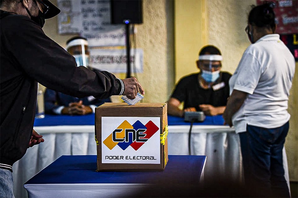 Eleições legislativas na Venezuela: Brasil e 15 países questionam legitimidade (Anadolu Agency / Colaborador/Getty Images)