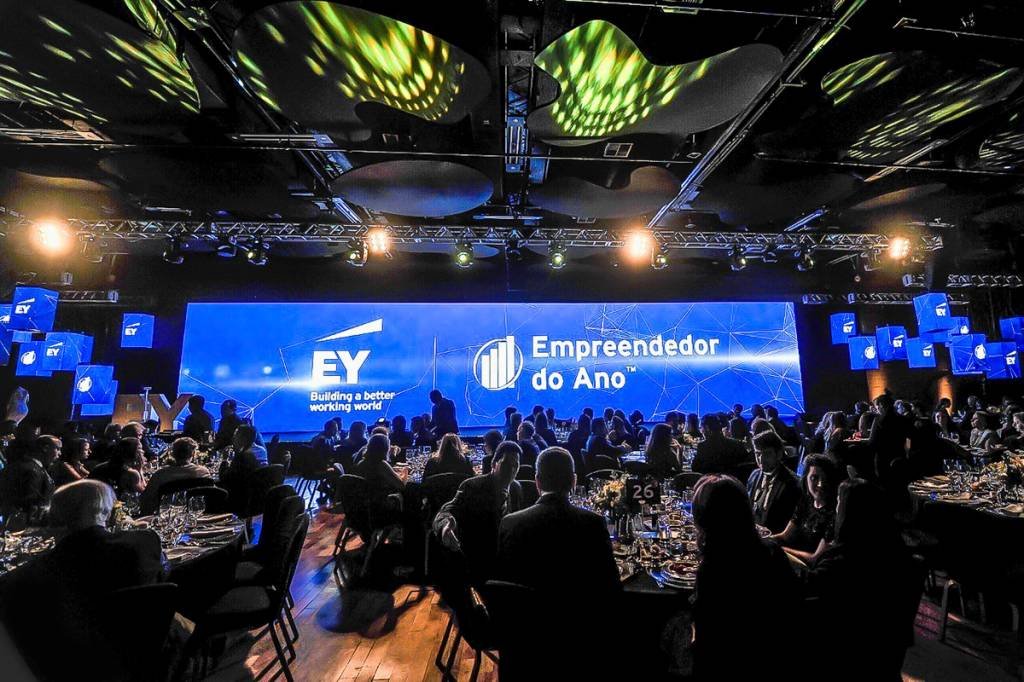 O Programa Empreendedor do Ano da EY é reconhecido mundialmente como o “Oscar do Empreendedorismo”. As inscrições para a 23ª edição estão abertas e qualquer pessoa pode indicar executivos de todo o Brasil (EY/Divulgação)