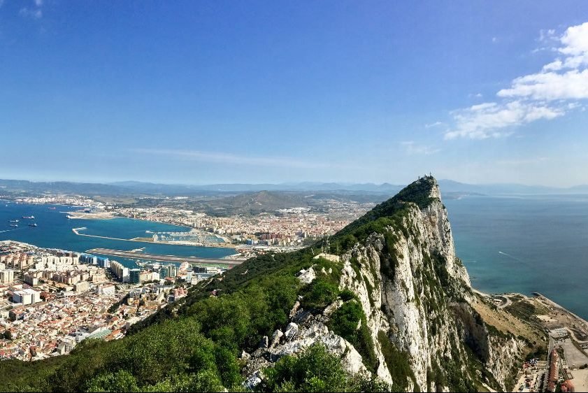 'Tenho bitcoin pensando no bem dos meus filhos', diz ministro de Gibraltar